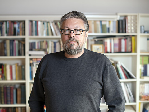 Les erreurs suisses ont conduit à la guerre, juge un auteur russe