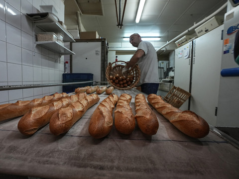 France: l'inflation ralentit à 5,9% sur un an en décembre