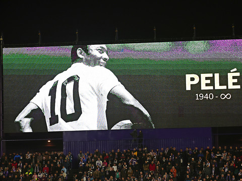 Le stade national du Cap-Vert portera le nom de Pelé