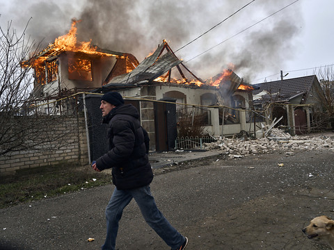 Tirs malgré le cessez-le-feu annoncé par Moscou, nouvelle aide US
