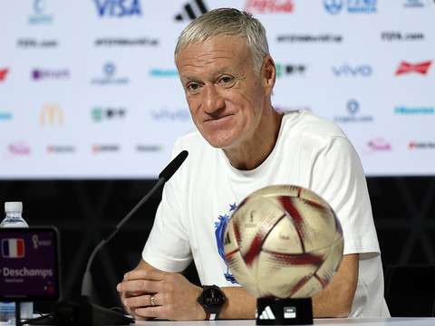 Deschamps prolonge jusqu'en 2026