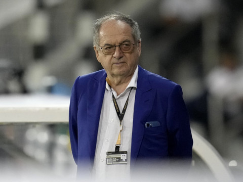 France: le président de la FFF présente ses excuses à Zidane