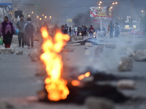 Affrontements entre manifestants et forces de l'ordre, 17 morts