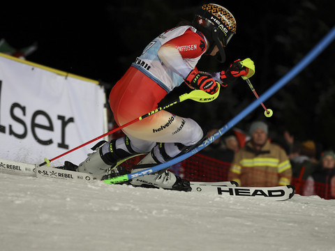 Slalom de Flachau: Holdener 5e, Vlhova mène