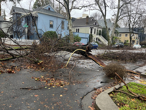 Un cyclone amène toujours plus de pluie en Californie