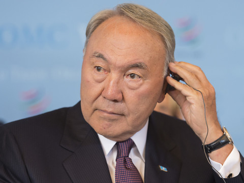 Kazakhstan: l'ex-président omnipotent et sa famille déchus de leurs privilèges