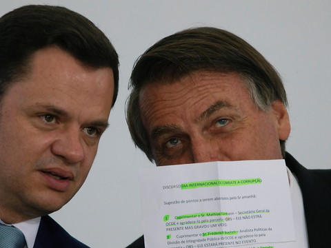 Document compromettant trouvé chez un ex-ministre de Bolsonaro