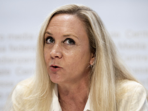 Vera Weber s'oppose aux parcs solaires dans les Alpes