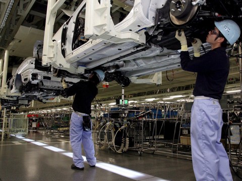 Japon: mini-hausse de la production industrielle