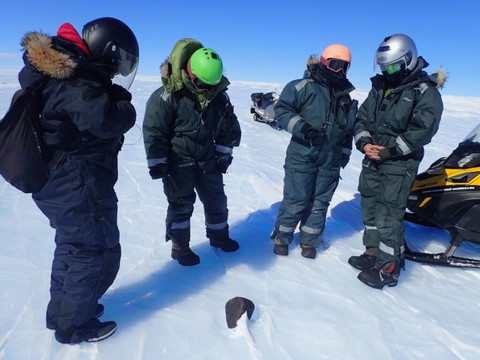 Une chercheuse suisse découvre une grosse météorite en Antarctique