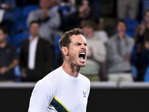 Andy Murray bat Thanasi Kokkinakis en 5h45 et passe au 3e tour