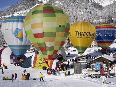 Début en demi-teinte pour le Festival de ballons de Château-d'Oex