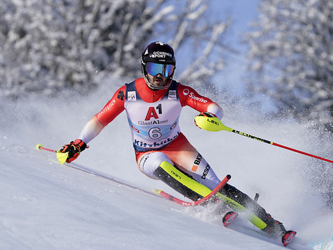 Slalom: Feller gagne la 1re manche, les Suisses en embuscade