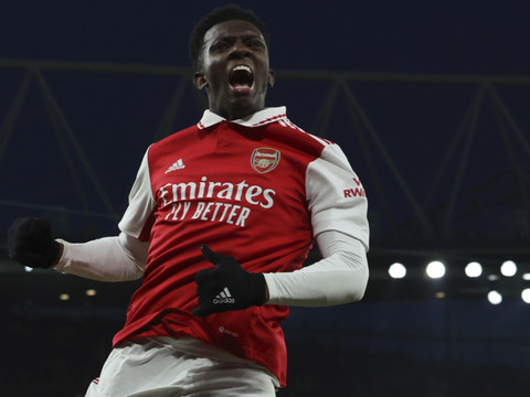 Premier League: Arsenal bat Manchester United 3-2