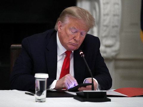Meta va laisser revenir Donald Trump sur Facebook et Instagram
