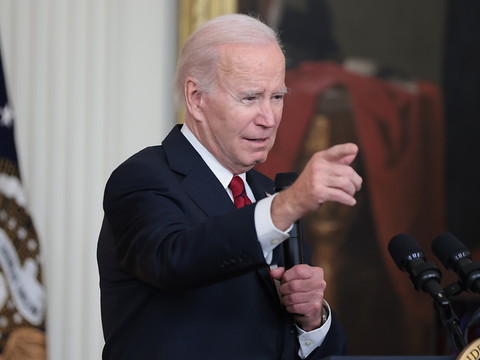 Pas encore candidat, Biden commencera bientôt à lever des fonds