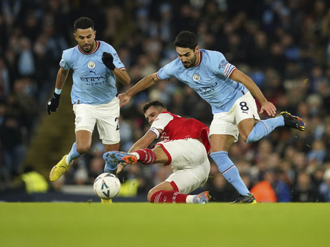 Pas de doublé pour Arsenal