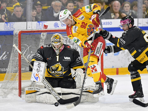 Fribourg-Gottéron remporte un match capital à Berne