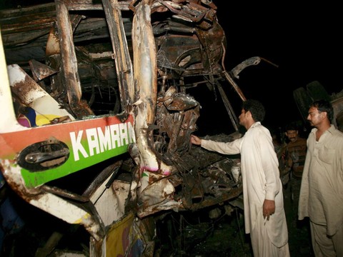 Au moins 51 morts dans deux accidents au Pakistan
