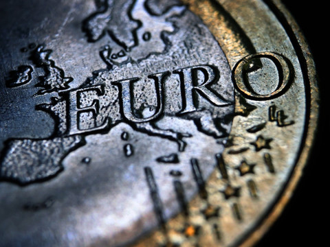 Zone euro: l'économie ralentit mais échappe à la récession fin 2022