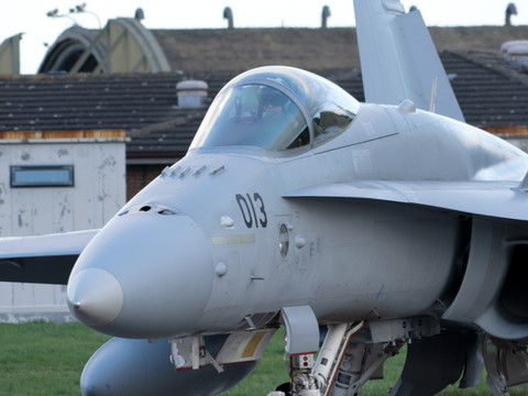 Des retards dans les travaux de maintenance des F/A-18