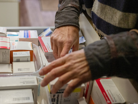 Le manque de médicaments requiert une solution internationale (FMH)
