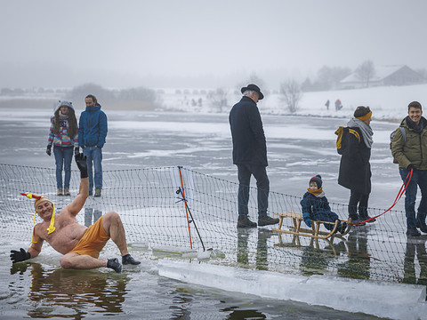 La Brévine fête le froid et veut battre un record du monde