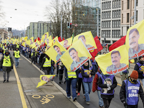 Une centaine de personnes demandent la libération d'Abdullah Ocalan
