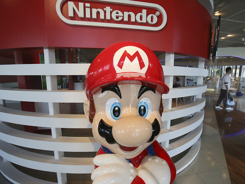 Nintendo dégrade ses prévisions, grevé par la Switch et les devises
