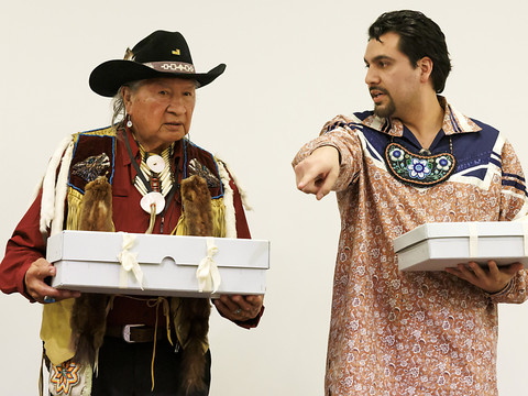 Le MEG restitue des objets sacrés à la nation Haudenosaunee