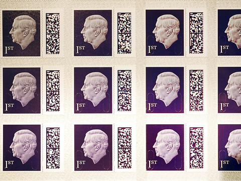La Royal Mail dévoile les premiers timbres à l'image de Charles III
