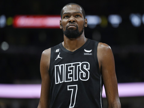 Kevin Durant va signer à Phoenix