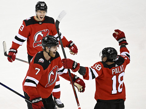 Un 47e point et une victoire pour Hischier