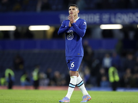 Thiago Silva prolonge d'un an à Chelsea