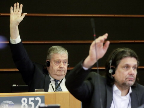 Corruption: l'eurodéputé belge Tarabella inculpé et écroué