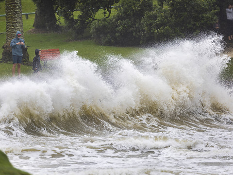 Une tempête prive des milliers de Néo-Zélandais d'électricité