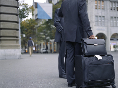 La reprise des voyages d'affaires se poursuit en Suisse