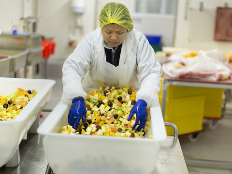 Salades de fruits: 5% sont souillées par des bactéries