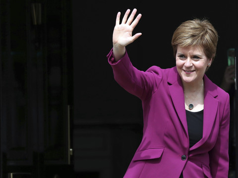 La Première ministre Nicola Sturgeon annonce sa démission