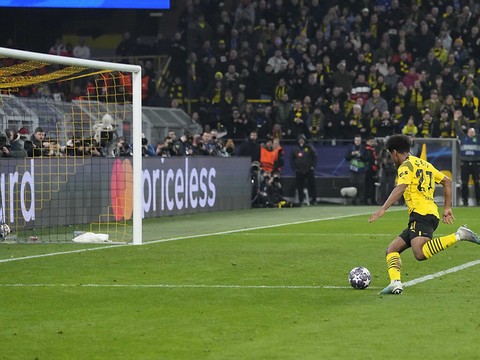 Ligue des champions: Borussia Dortmund bat Chelsea 1-0