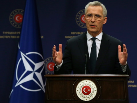 Wagner critique l'armée russe, Stoltenberg voit le conflit durer
