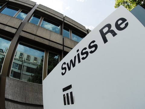 Swiss Re relève son dividende malgré un bénéfice sabré en 2022