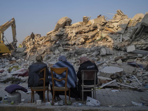 Turquie: trois nouveaux rescapés sortis des décombres à Antakya