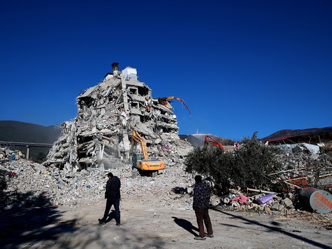 Une famille syrienne rescapée du séisme meurt dans un incendie