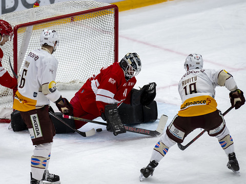 Genève-Servette survole le derby, Fribourg gagne à Ambri
