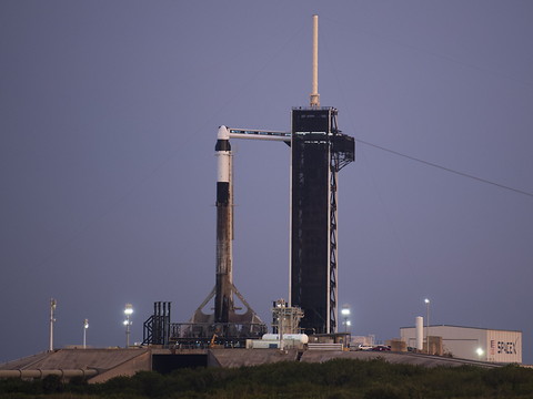 Le lancement d'une fusée SpaceX vers l'ISS repoussé de 24 heures