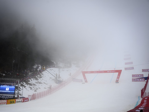 La descente de Crans-Montana reportée à dimanche