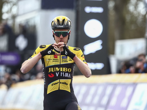 Van Baarle et Jumbo assomment la course