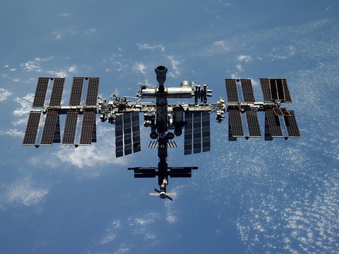 Un vaisseau de secours russe arrivé à la station spatiale