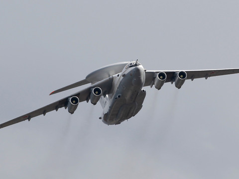 Un avion russe détruit sur un aérodrome au Bélarus (opposition)